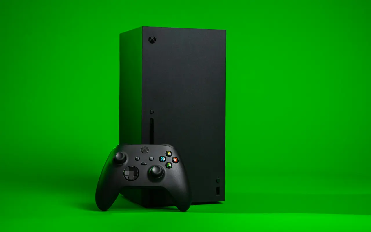 The Xbox Setup Upgrade That Costs Less Than One AAA Game: 1TB Portable SSD, Official Pad, and the £6 Cable Nobody Mentions